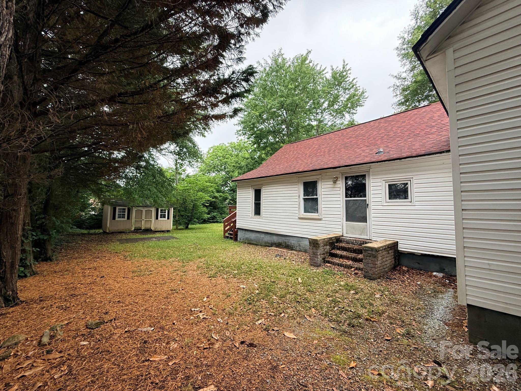 305 N Poplar Street Gastonia NC 28054