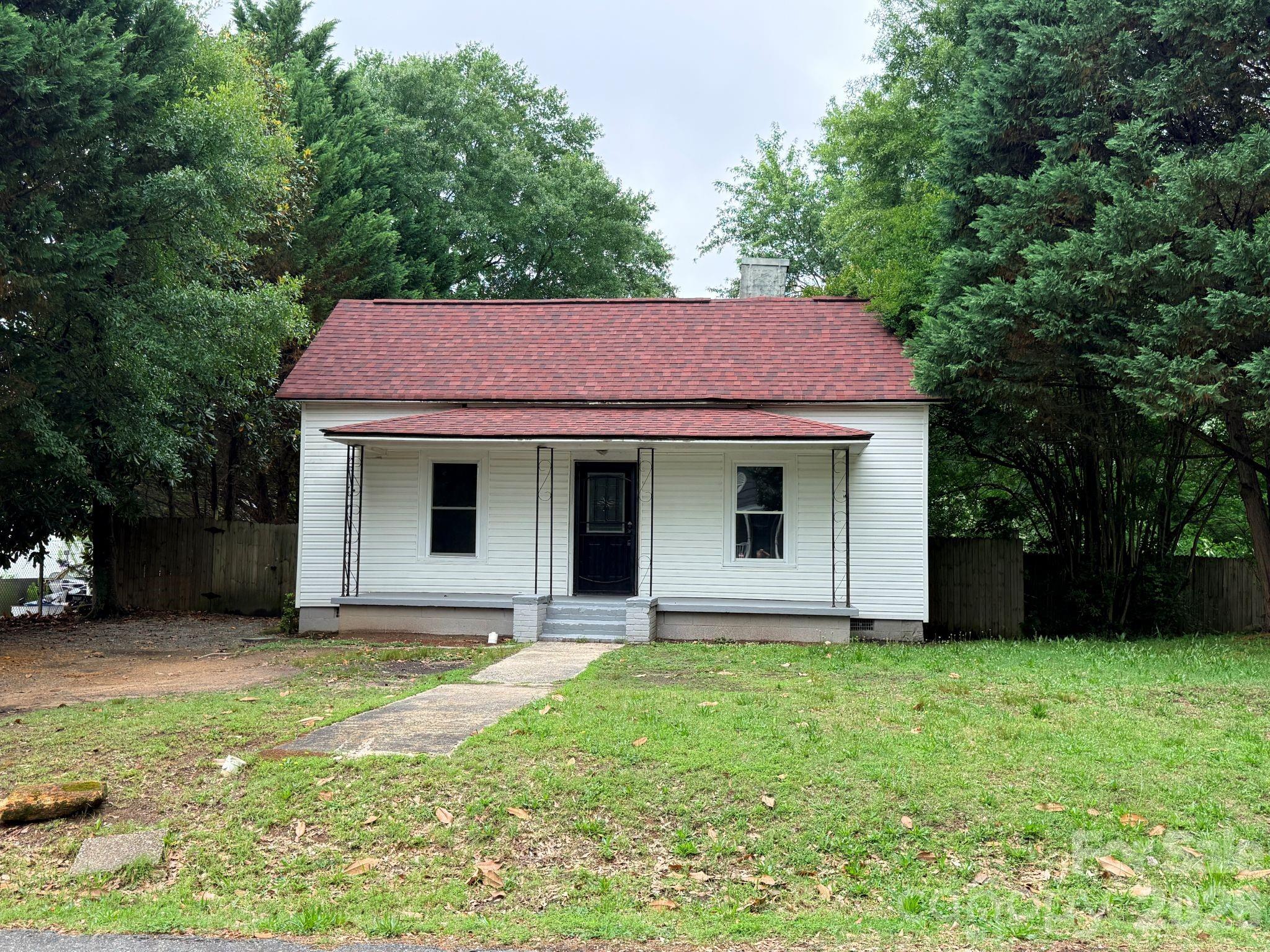 305 N Poplar Street Gastonia NC 28054