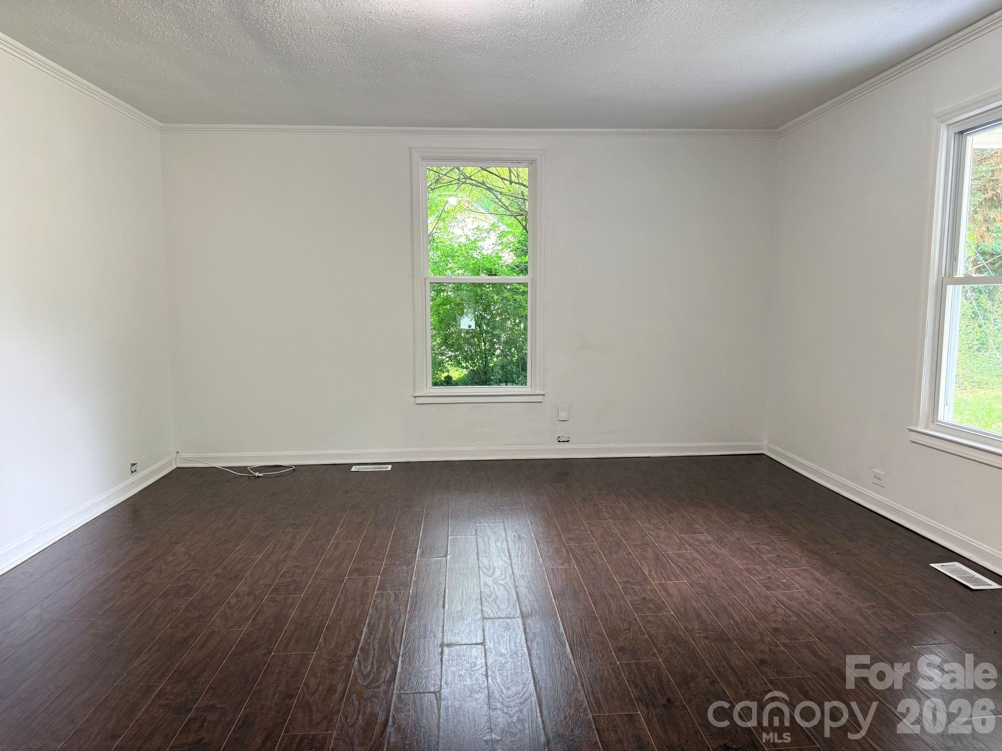 305 N Poplar Street Gastonia NC 28054
