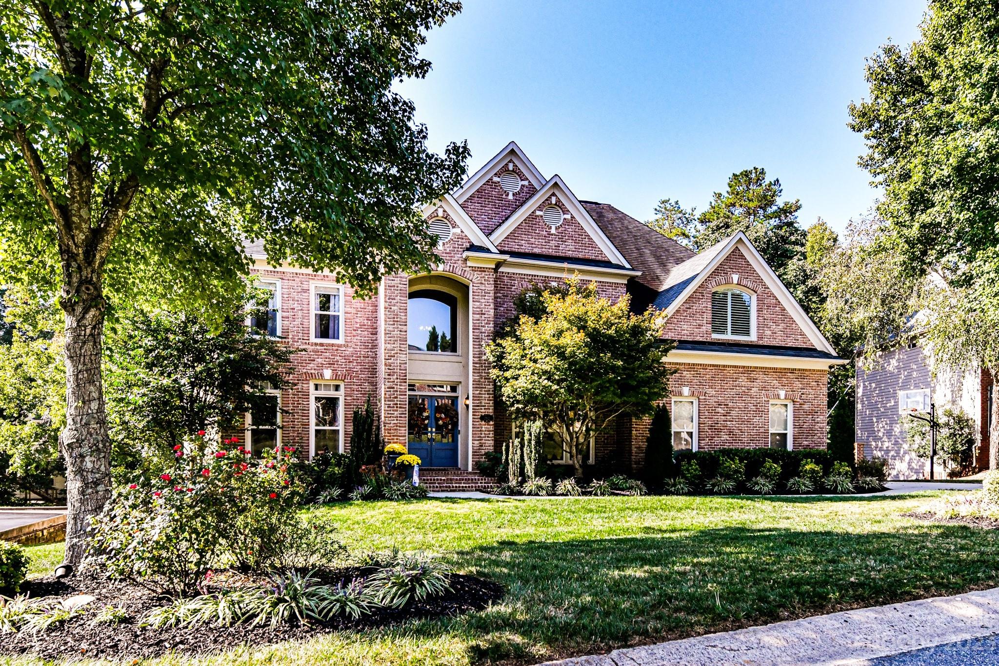 2412 Thomashire Court Charlotte NC 28262