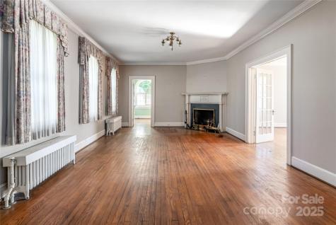 325 Vanderbilt Road Asheville NC 28803