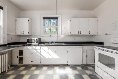 325 Vanderbilt Road Asheville NC 28803