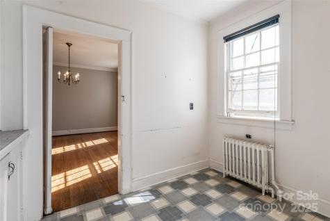 325 Vanderbilt Road Asheville NC 28803