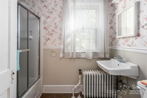 325 Vanderbilt Road Asheville NC 28803