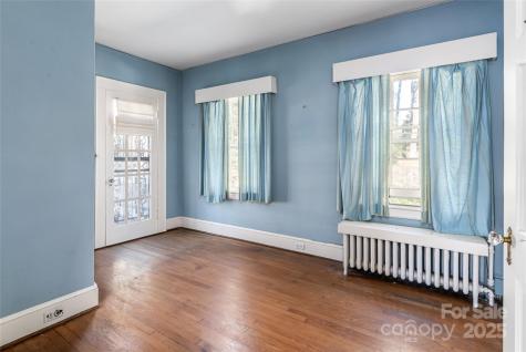 325 Vanderbilt Road Asheville NC 28803