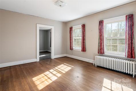 325 Vanderbilt Road Asheville NC 28803