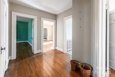 325 Vanderbilt Road Asheville NC 28803