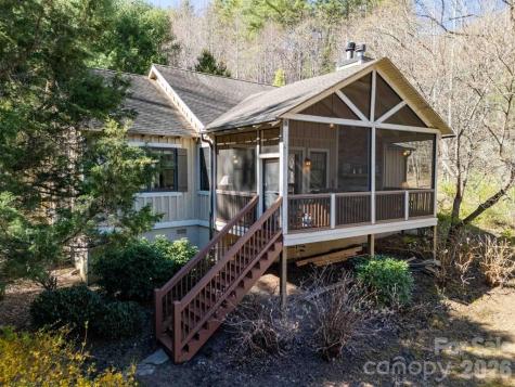 98 Mill Pond Drive Tuckasegee NC 28783