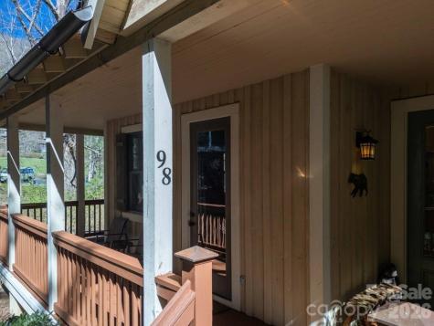 98 Mill Pond Drive Tuckasegee NC 28783