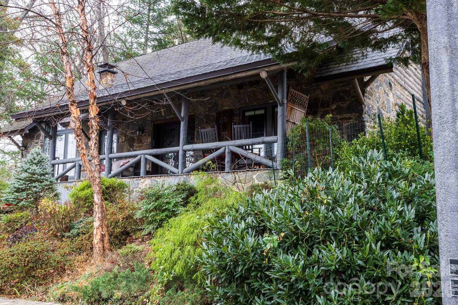 15 Chestnut Street Tryon NC 28782