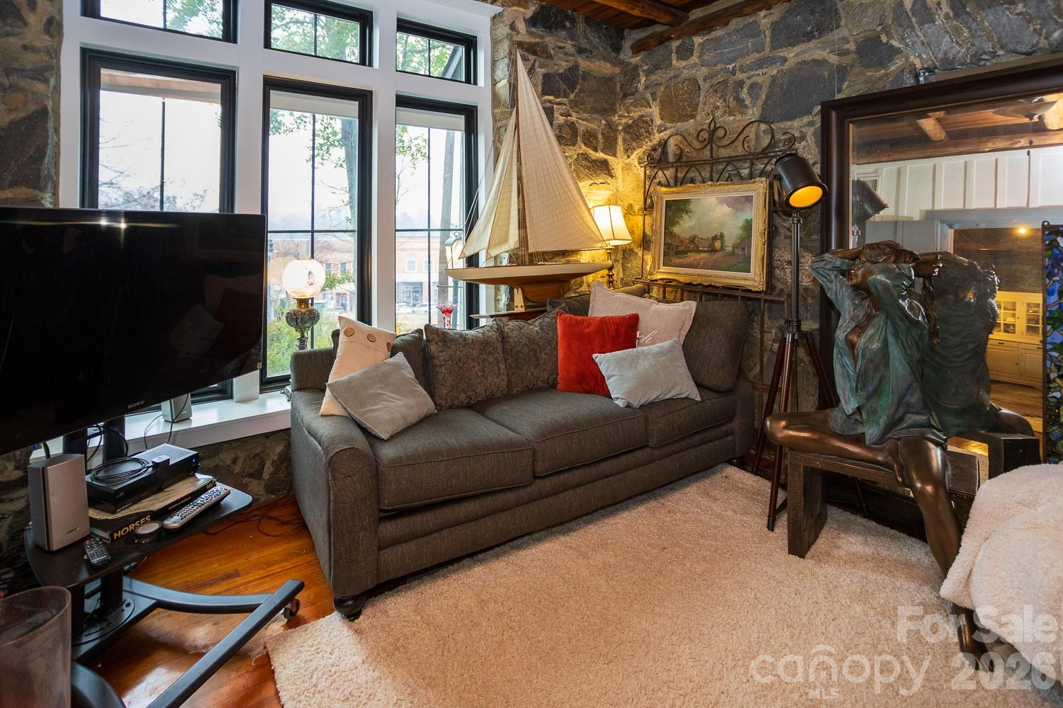 15 Chestnut Street Tryon NC 28782