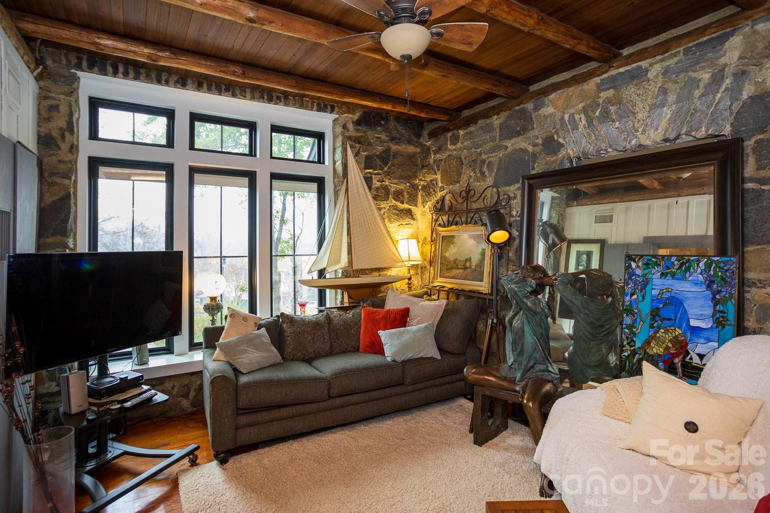 15 Chestnut Street Tryon NC 28782