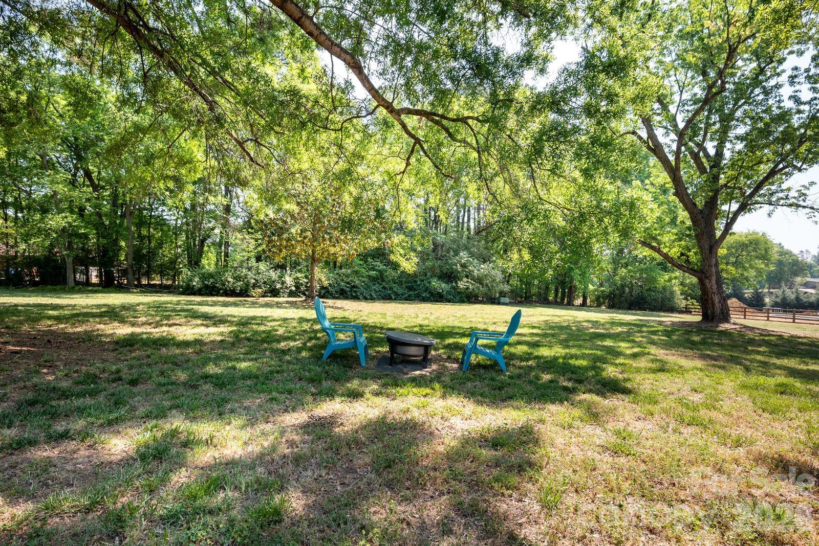 1405 Lakeview Drive Pineville NC 28134