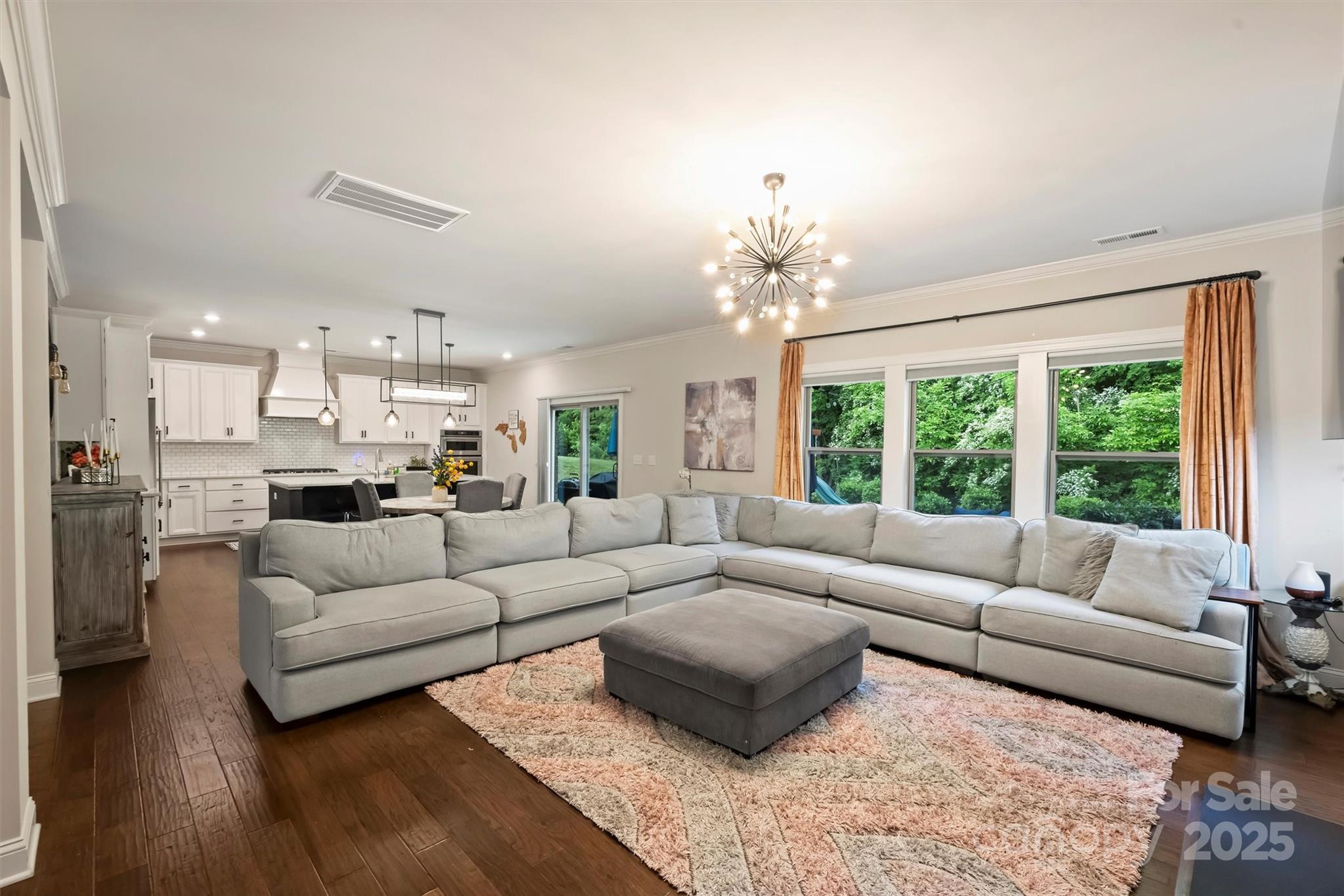 6618 Vizcaya Court Charlotte NC 28226