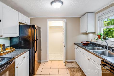 292 Beaucatcher Road Asheville NC 28805