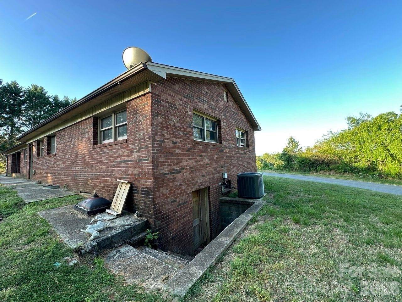 280 Mcduffie Court Taylorsville NC 28681