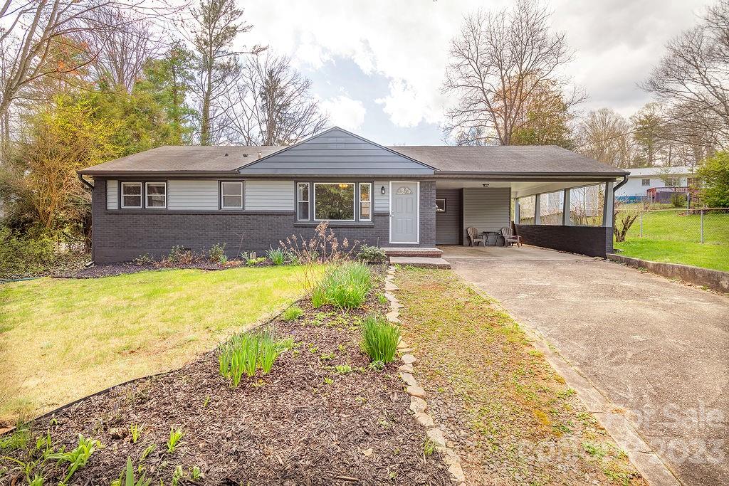 66 Fair Oaks Road Arden NC 28704