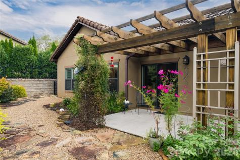 5 Pacifico Drive Asheville NC 28806