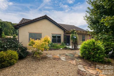 5 Pacifico Drive Asheville NC 28806