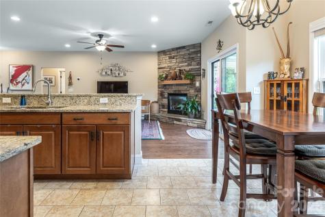 5 Pacifico Drive Asheville NC 28806