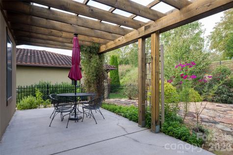 5 Pacifico Drive Asheville NC 28806