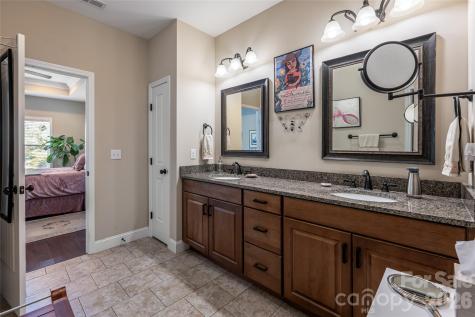 5 Pacifico Drive Asheville NC 28806