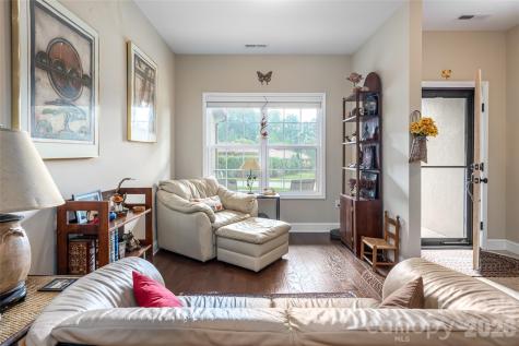 5 Pacifico Drive Asheville NC 28806