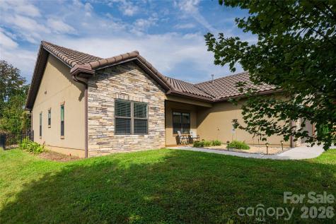 5 Pacifico Drive Asheville NC 28806