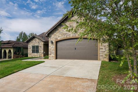 5 Pacifico Drive Asheville NC 28806