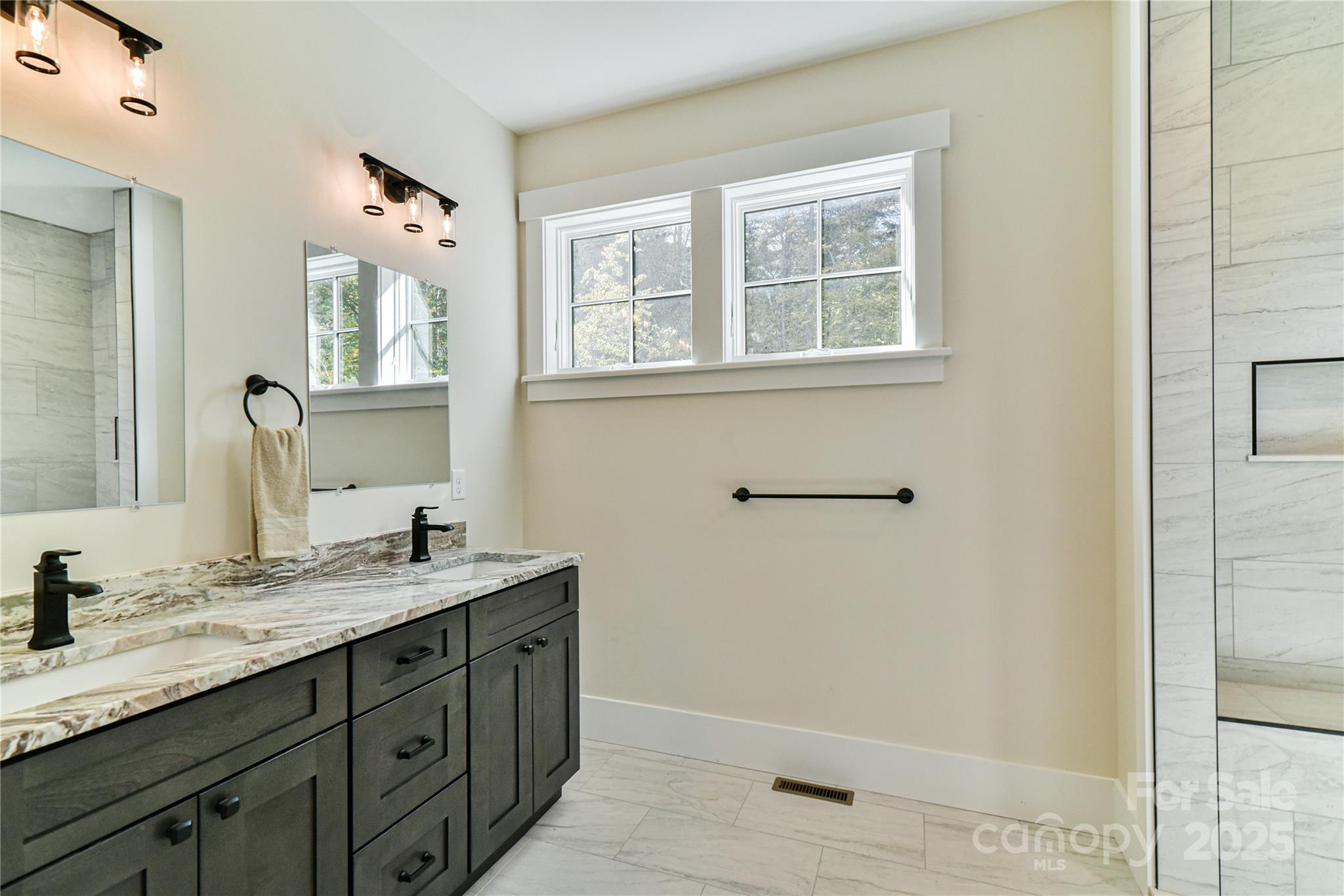48 Crossings Circle Fairview NC 28730