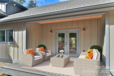 48 Crossings Circle Fairview NC 28730