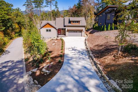 48 Crossings Circle Fairview NC 28730