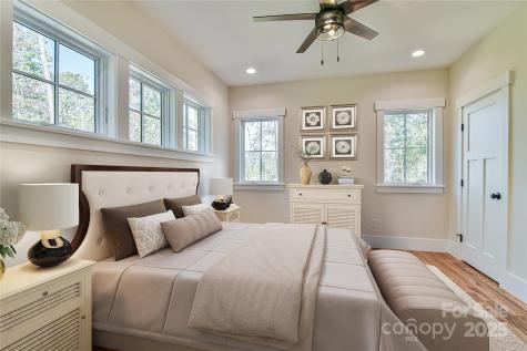 48 Crossings Circle Fairview NC 28730