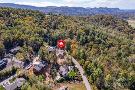 48 Crossings Circle Fairview NC 28730
