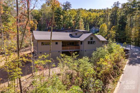 48 Crossings Circle Fairview NC 28730