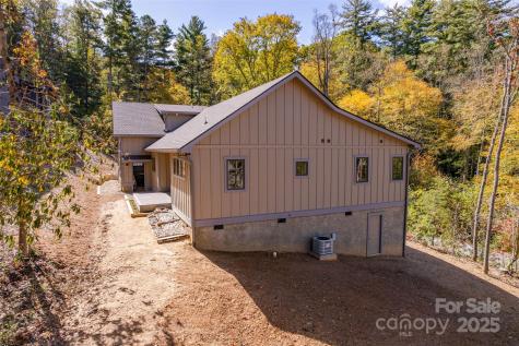 48 Crossings Circle Fairview NC 28730