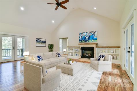 48 Crossings Circle Fairview NC 28730