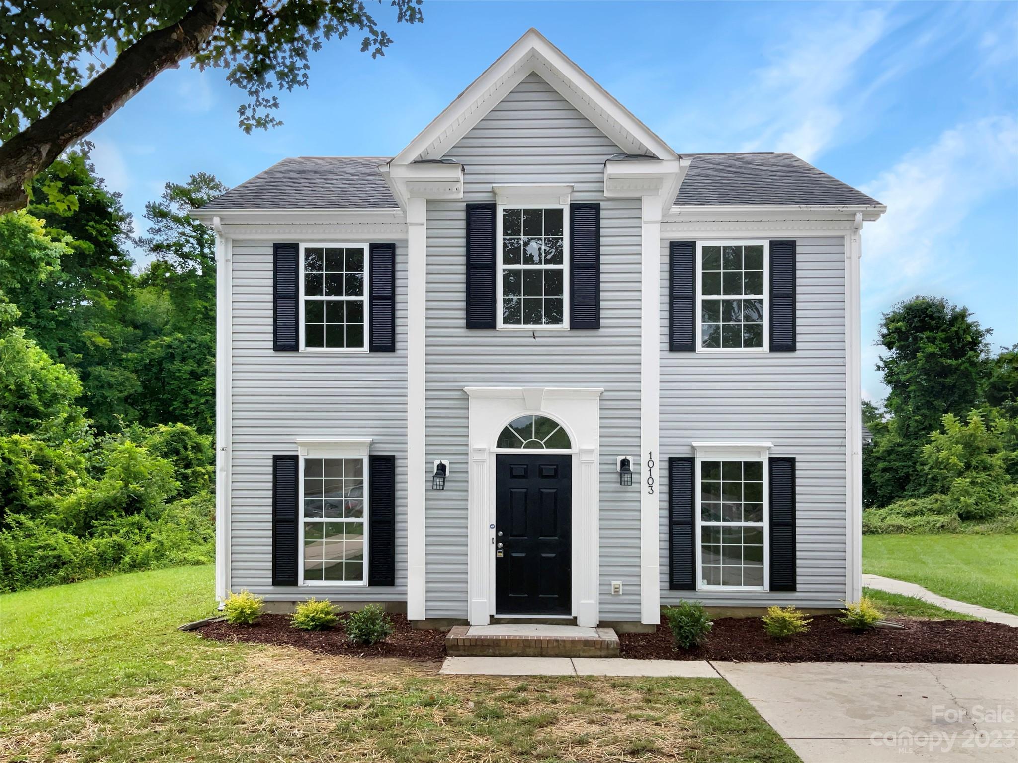 10103 Mountain Flower Court Charlotte NC 28214
