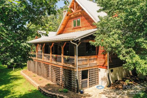 1048 S River Road Sylva NC 28779
