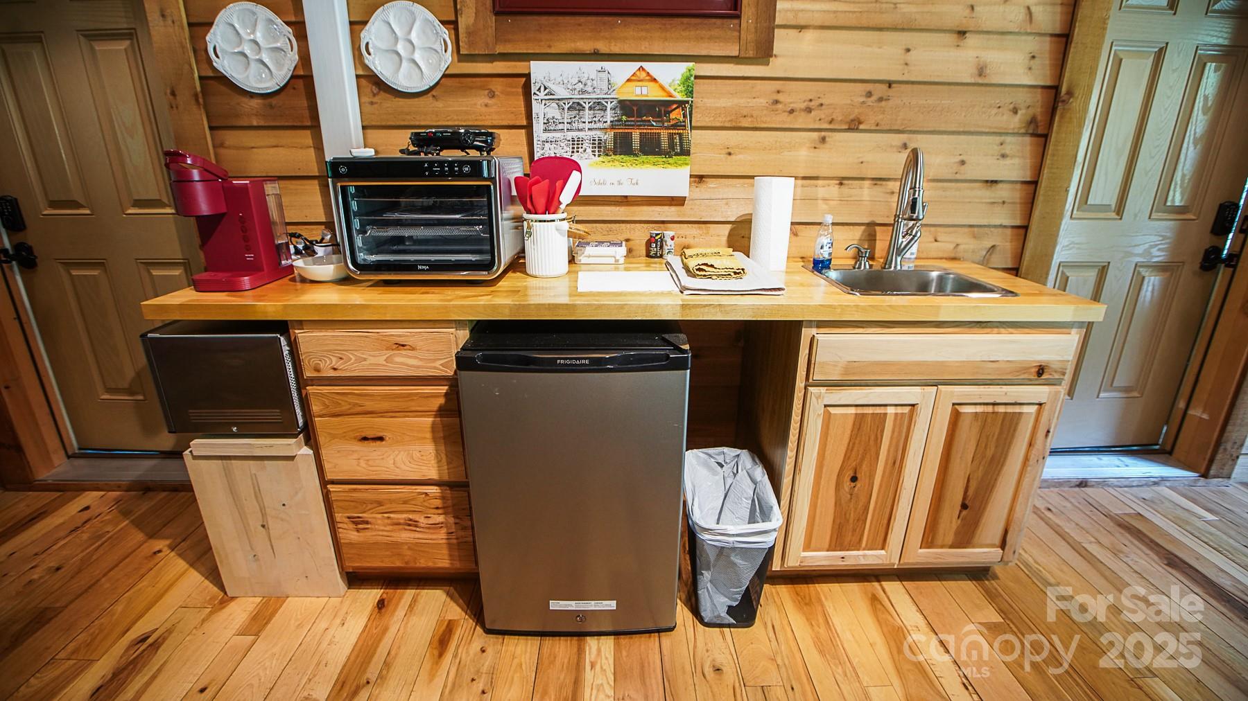 1048 S River Road Sylva NC 28779