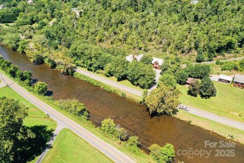 1048 S River Road Sylva NC 28779
