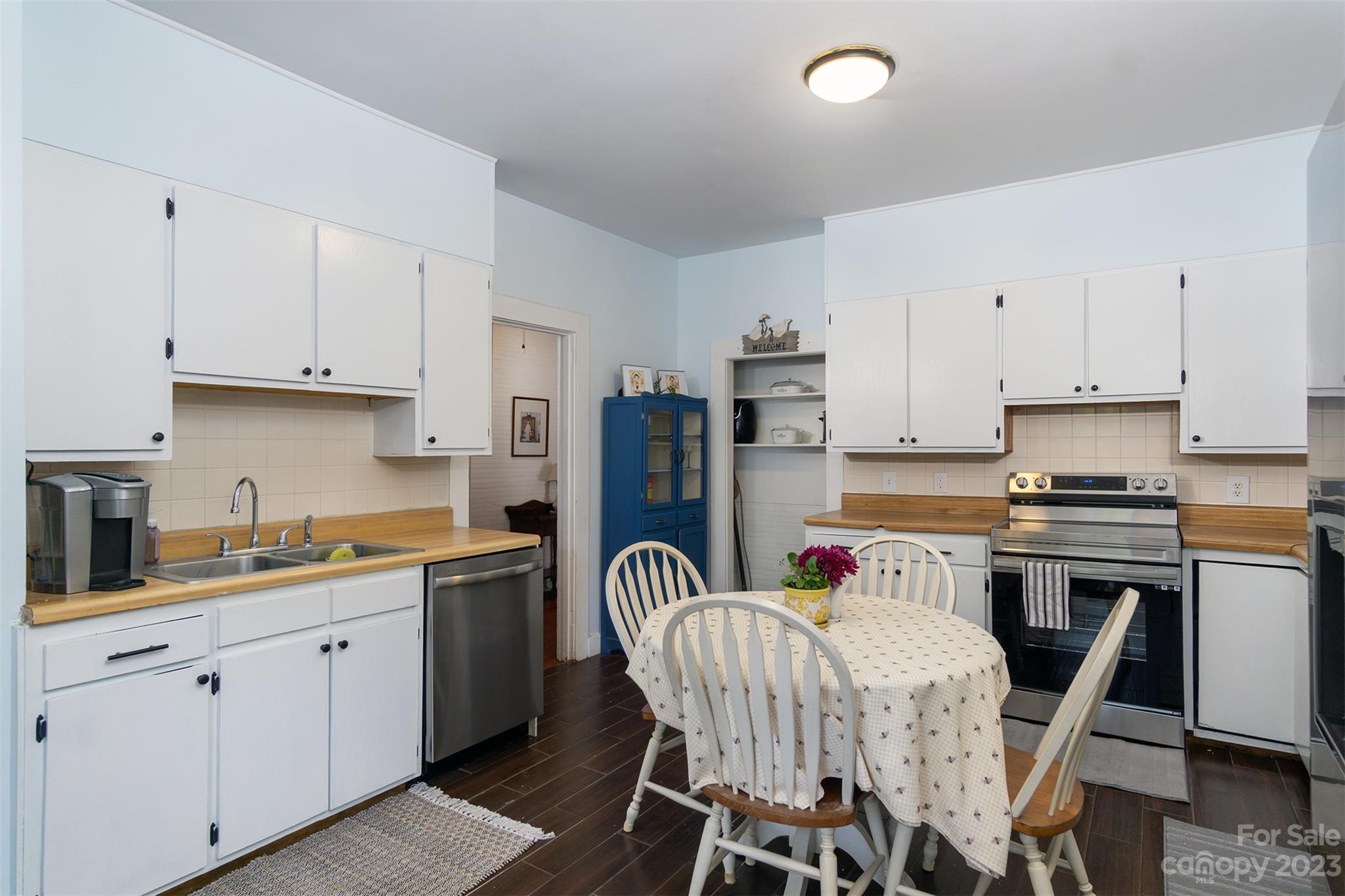 102 Short Street Swannanoa NC 28778