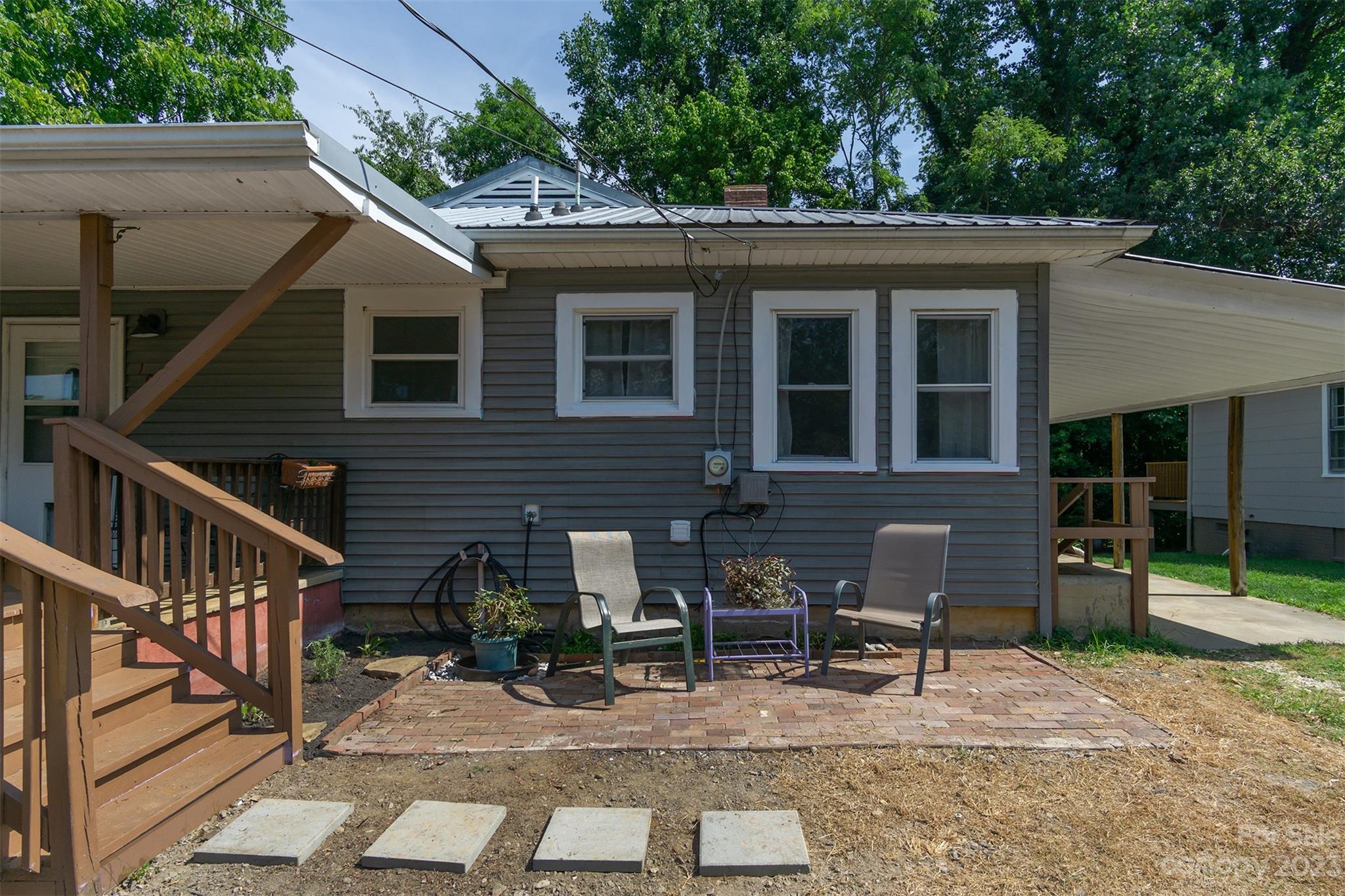 102 Short Street Swannanoa NC 28778