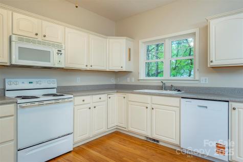 3 Teresa Way Black Mountain NC 28711