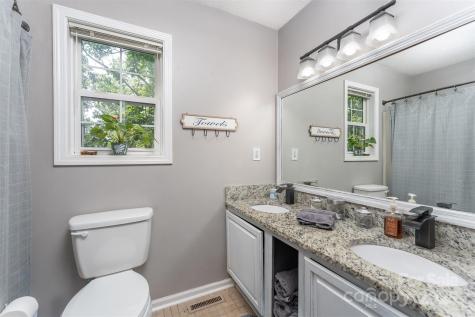 26 Foxberry Drive Arden NC 28704