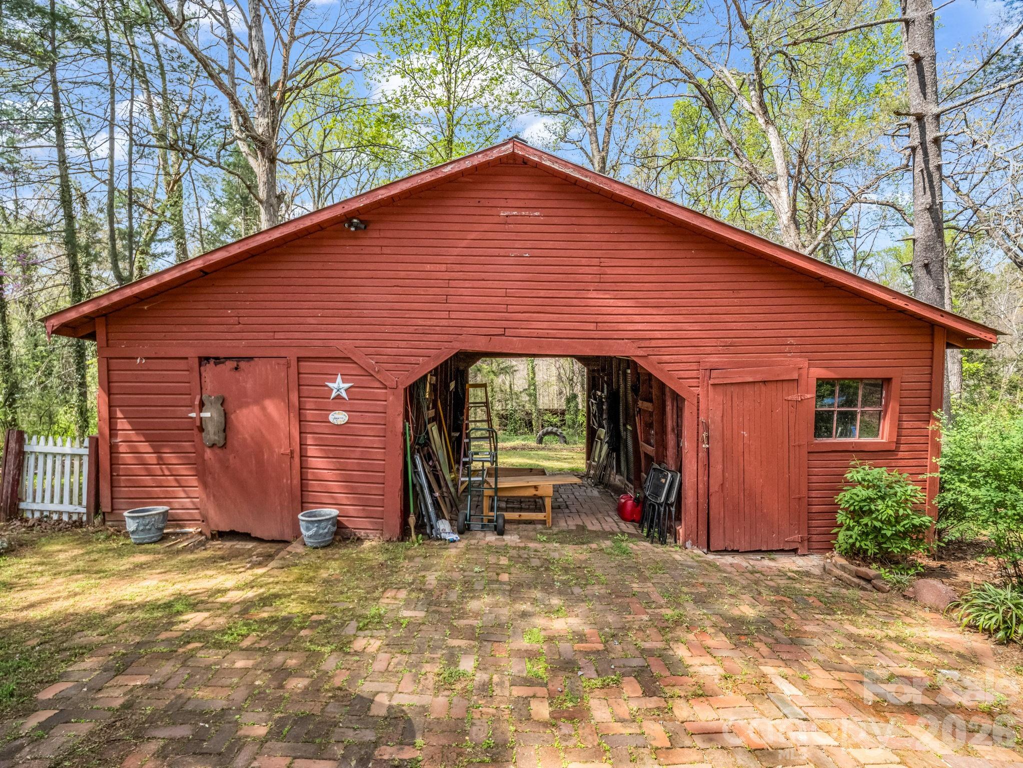 527 N Main Street Rutherfordton NC 28139