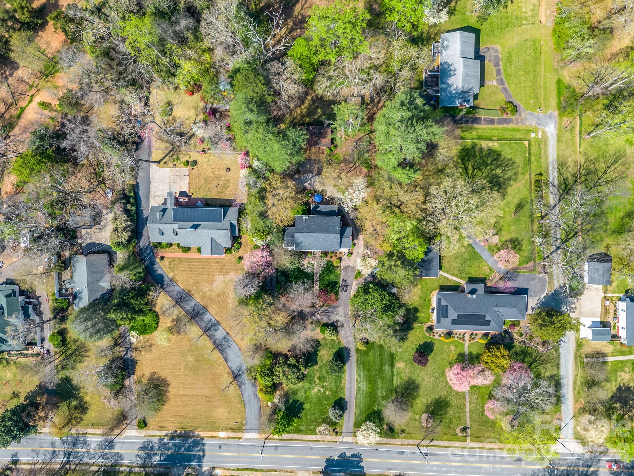 527 N Main Street Rutherfordton NC 28139