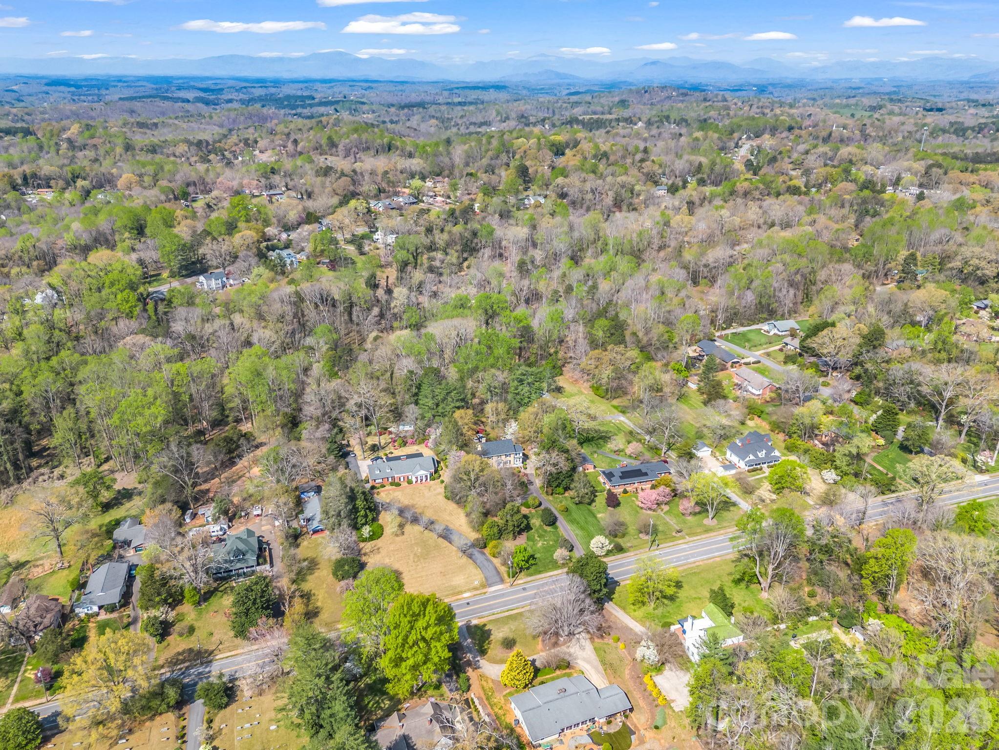 527 N Main Street Rutherfordton NC 28139
