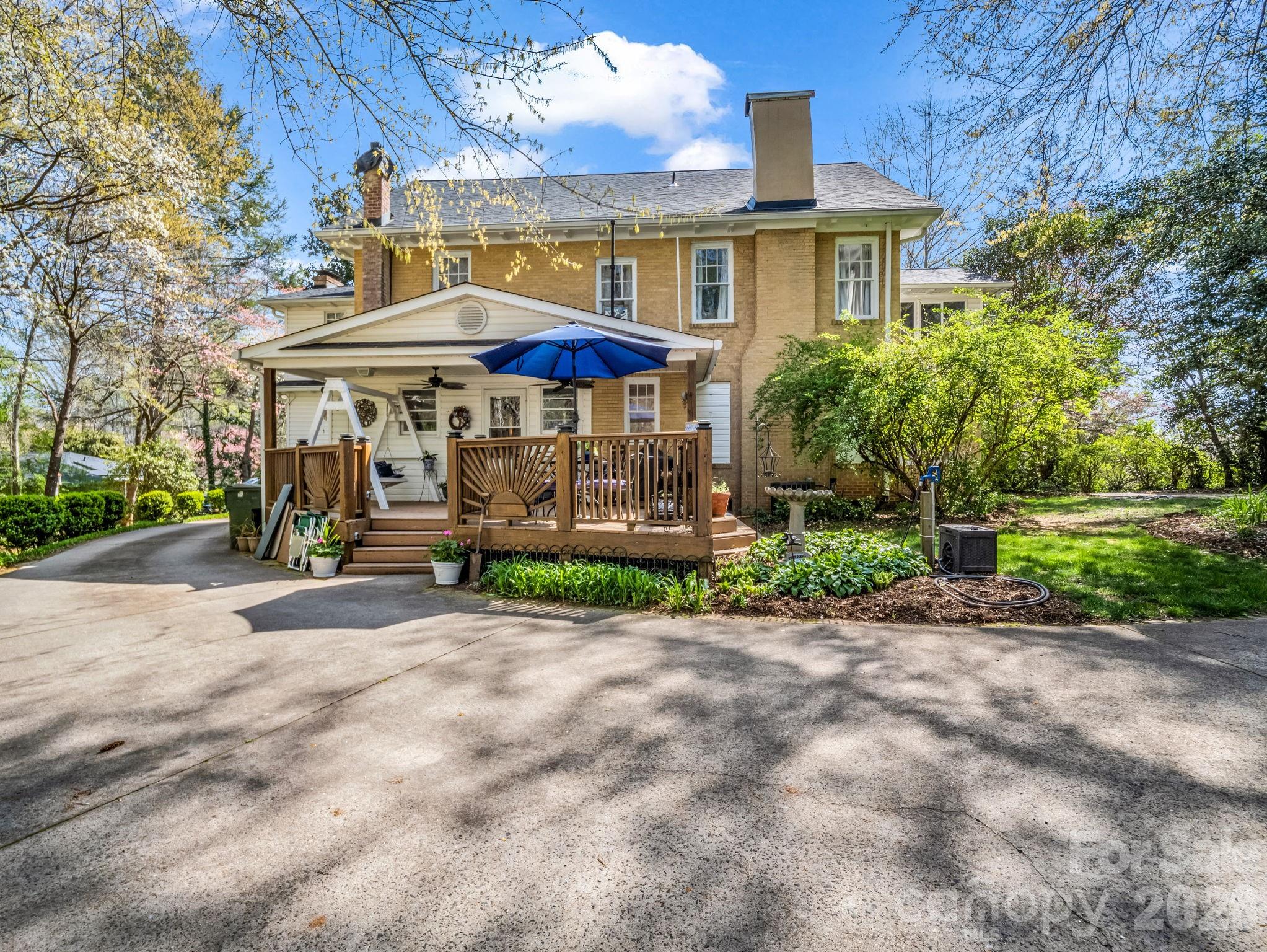 527 N Main Street Rutherfordton NC 28139