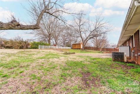 2926 Lake Drive Shelby NC 28152